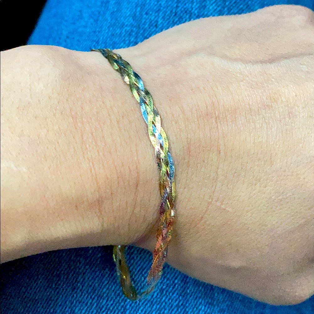 18k Italian Tricolor gold necklace and bracelet set.